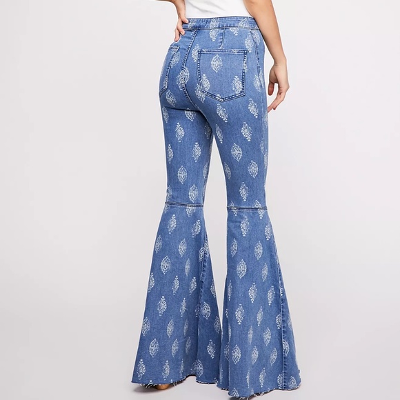 Free People - Just Float on Flare Jeans - Sz 27 - Picture 1 of 4